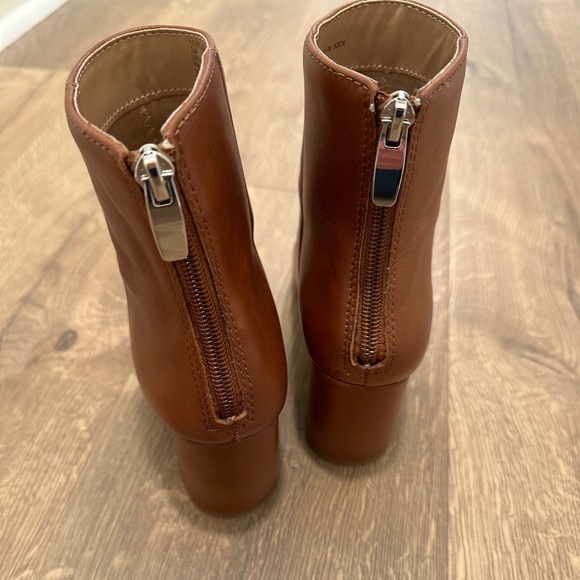 Size 5 - Steve Madden Women's Cognac Booties - Picture 11 of 13